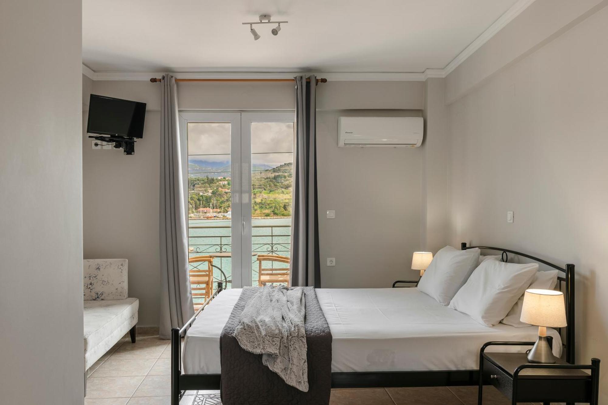 Fidias City Rooms อาร์กอสโตลี ภายนอก รูปภาพ